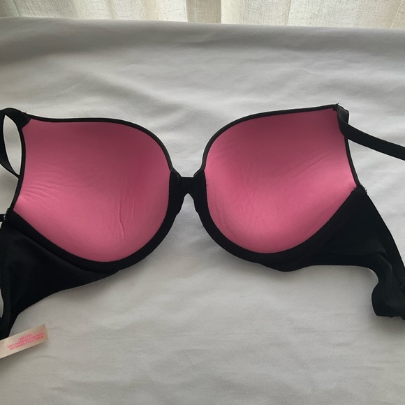 PINK Victoria's Secret Black 34D Bra with Subtle Pink Detail - Picture 10 of 12